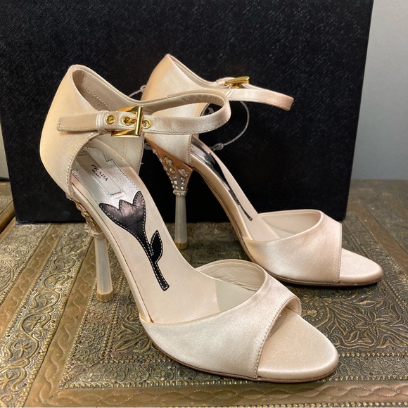 NWT Prada satin heels Calzature Donna Jeweled blush cream size 6 - Picture 3 of 10